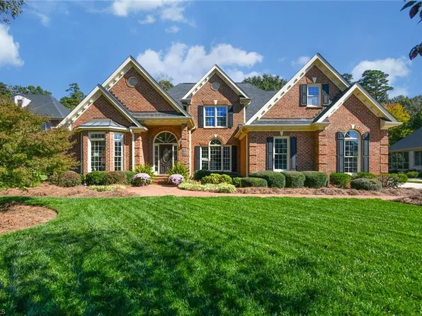 126 Duchess Ct, Jamestown, NC 27282