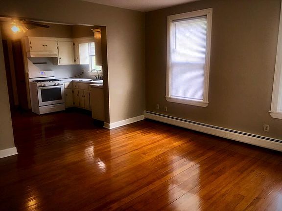 4th image of 33 Chapin Ave Floor 3