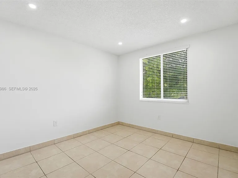 8221 NW 192nd Ter — Photo 28
