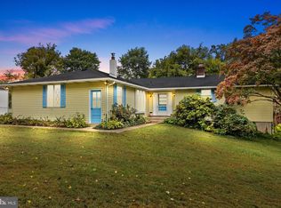 324 Trenton Rd, Hulmeville, PA 19047