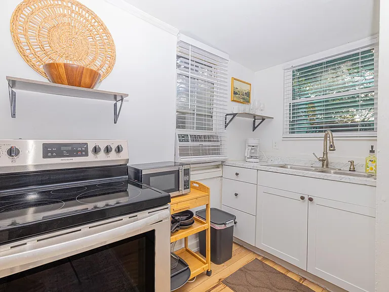 1131 Leesville St #E — Photo 5
