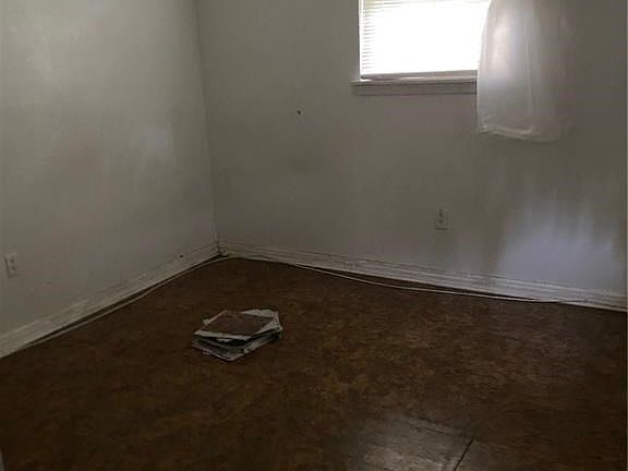 2nd image of 3318 Diana St