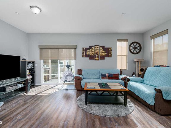 4th image of 311 Riverpark Blvd Unit 206