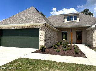 24 Hedges Plantation Pl, Natchez, MS 39120