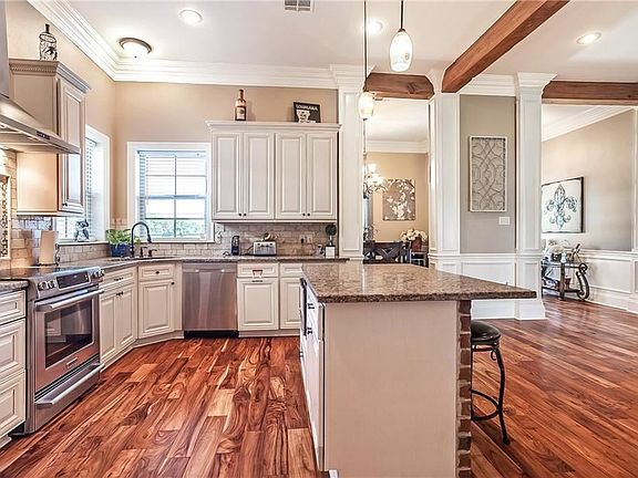 2nd image of 221 Highland Crest Dr
