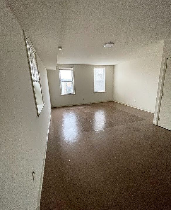 1st image of 4232 W Girard Ave