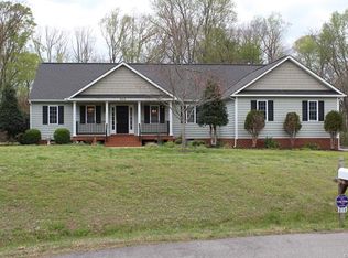 614 Stanwich Ct, Sandston, VA 23150