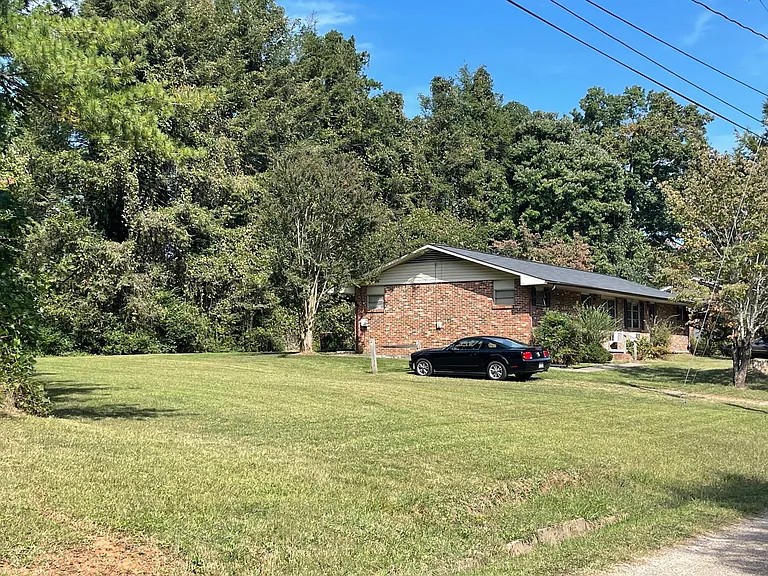 2954 Link Dr — Photo 2