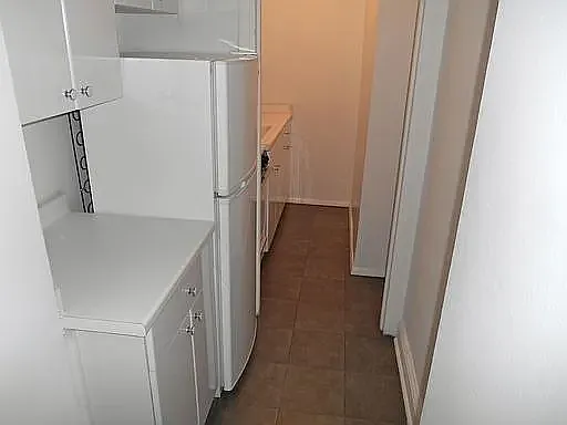 150 E 39th St #1604 — Photo 3
