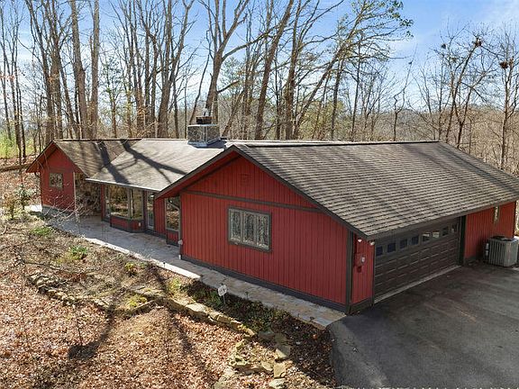 2nd image of 804 S Shiloh Rd