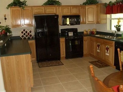 2nd image of 335 Larch Rd