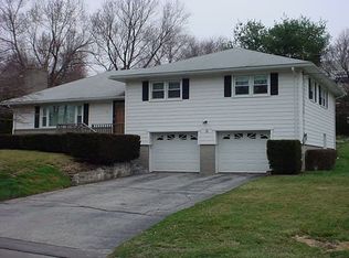 11 Laurel Ave, Derby, CT 06418