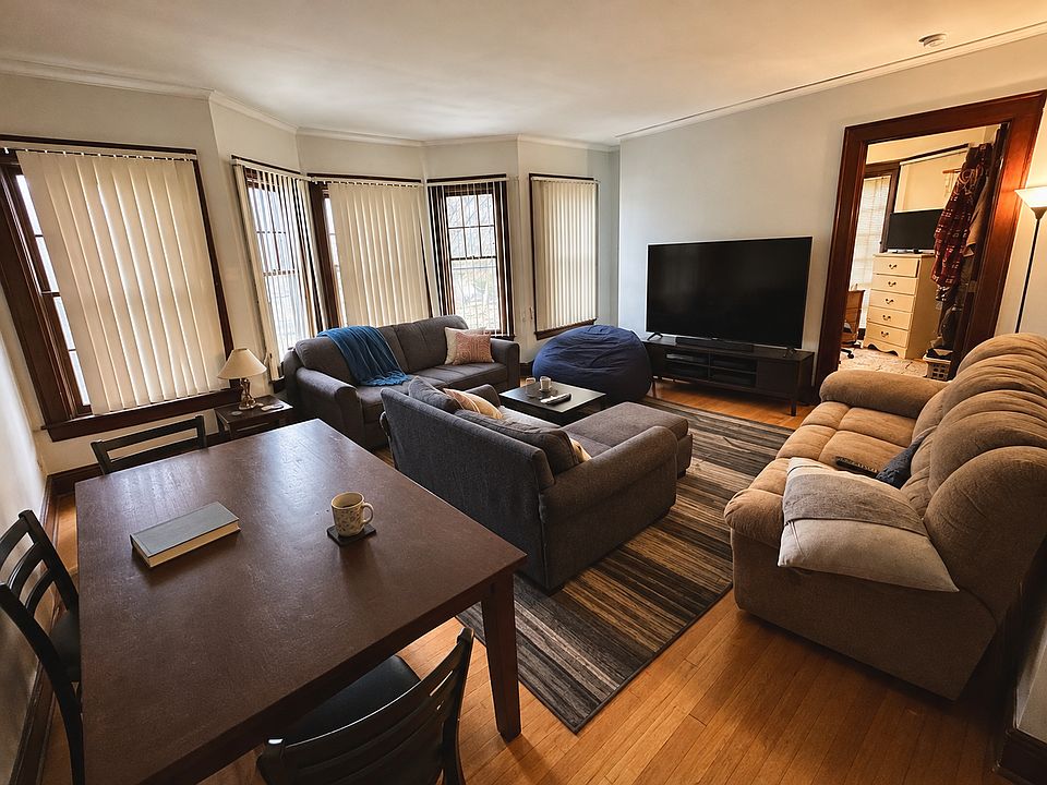 1st image of 1039 Baldwin Ave APT 1