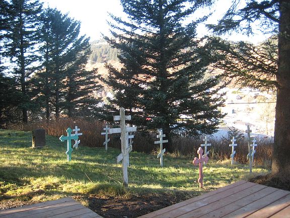 Large deck, quiet neighbors!
