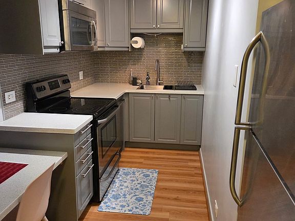 5th image of 899 S Plymouth Ct APT 1701