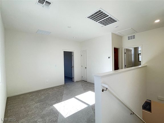 5th image of 131 Silver Run Ln