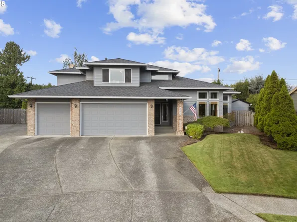 2597 NE Roberts Pl, Gresham, OR 97030