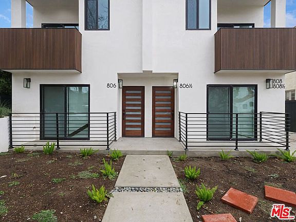 2nd image of 806 N Cherokee Ave #1/2