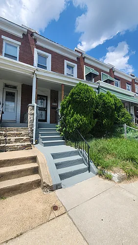 2528 Robb St Photo 1