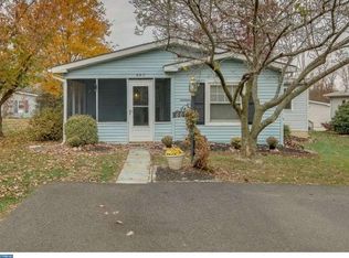 667 Boxwood Ter, North Wales, PA 19454