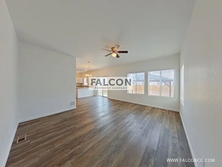 10512 Castor Dr — Photo 7