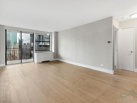 4th image of 330 E 39th St APT 30L