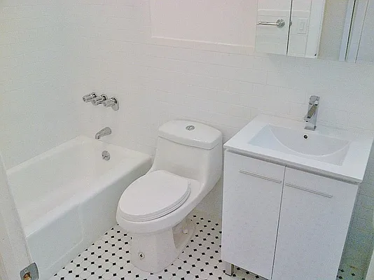 Rented by Bohemia Realty Group | media 8