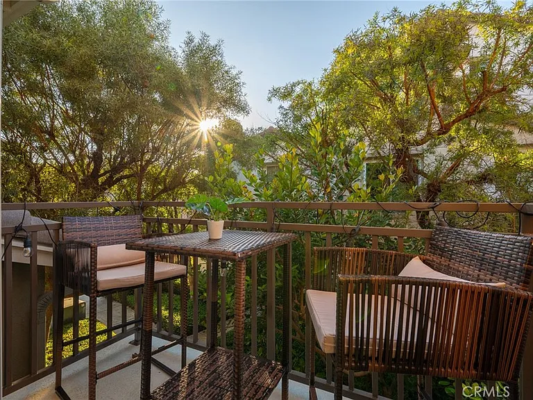 6371 Estrela Ln — Photo 10