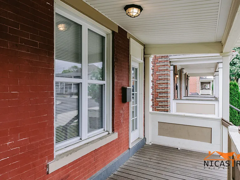 136 E 11th Ave — Photo 35