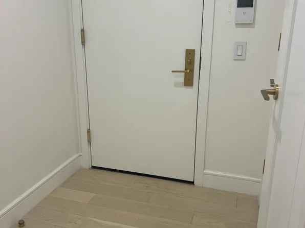 1399 Park Avenue 6G image 2 of 11