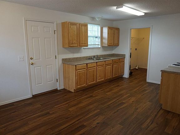 4th image of 1009 W Hayes St
