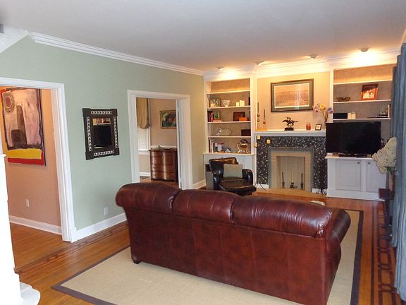 2nd image of 2005 Kenilworth Pl