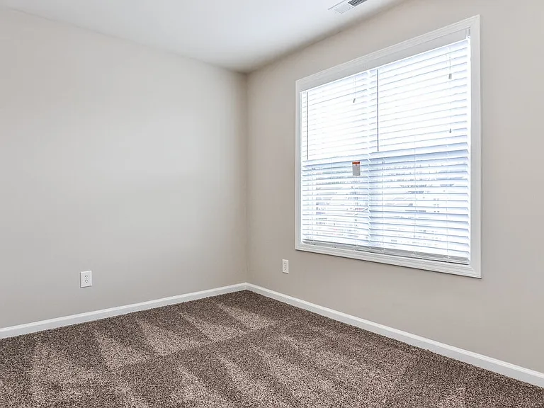16 Hollyridge Ct — Photo 11