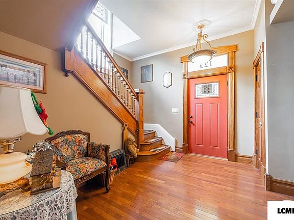 5th image of 123 S College St