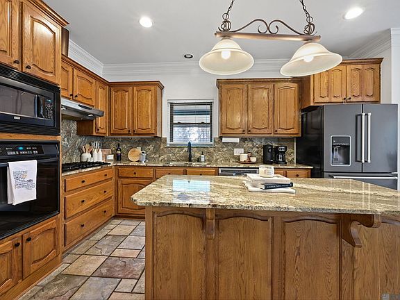 4th image of 41275 Bertville Rd