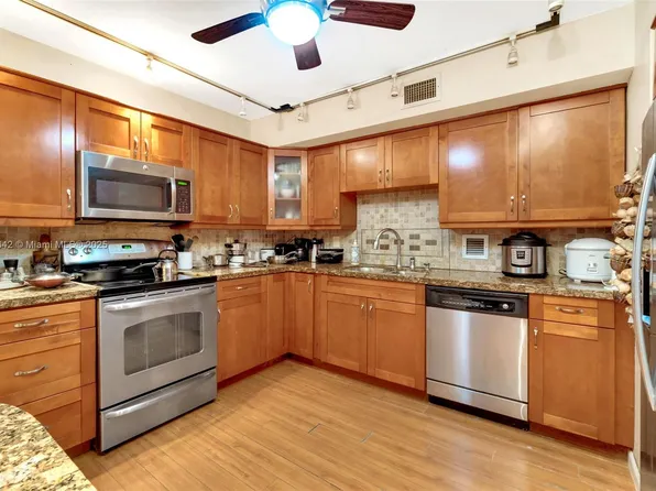 2812 N 46th Ave APT G367, Hollywood, FL 33021