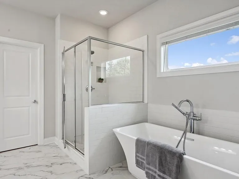 1445 Calvert Ln — Photo 13
