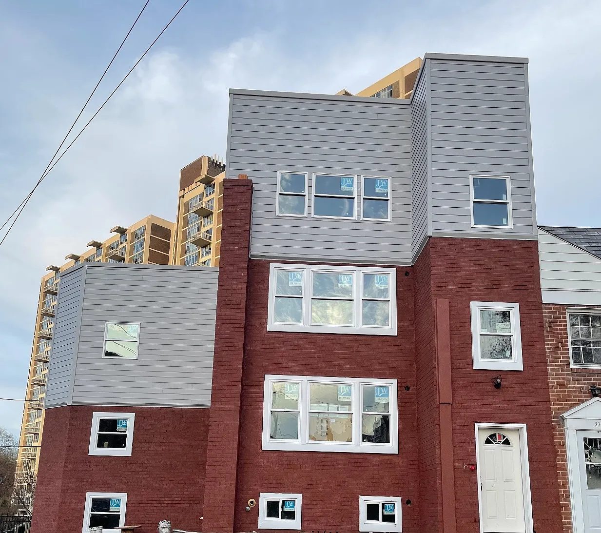 3 bed, 950 sqft, $2,500 — Photo 1