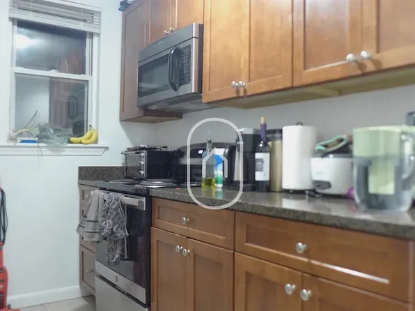 826 Huntington Ave, Boston, MA 02115