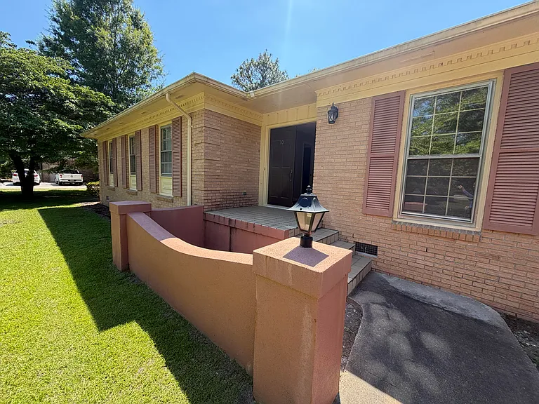 50 Aubrey Cir — Photo 3