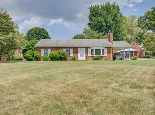 2382 Howard Rd SW, Roanoke, VA 24015