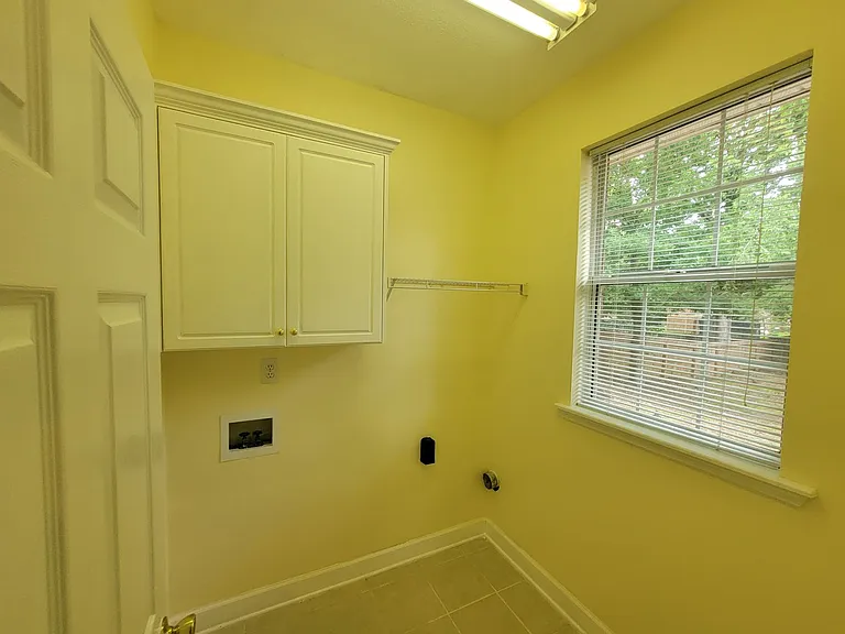 1063 Waltons Pass — Photo 19