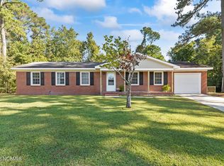 36 Heritage Ct, Jacksonville, NC 28540