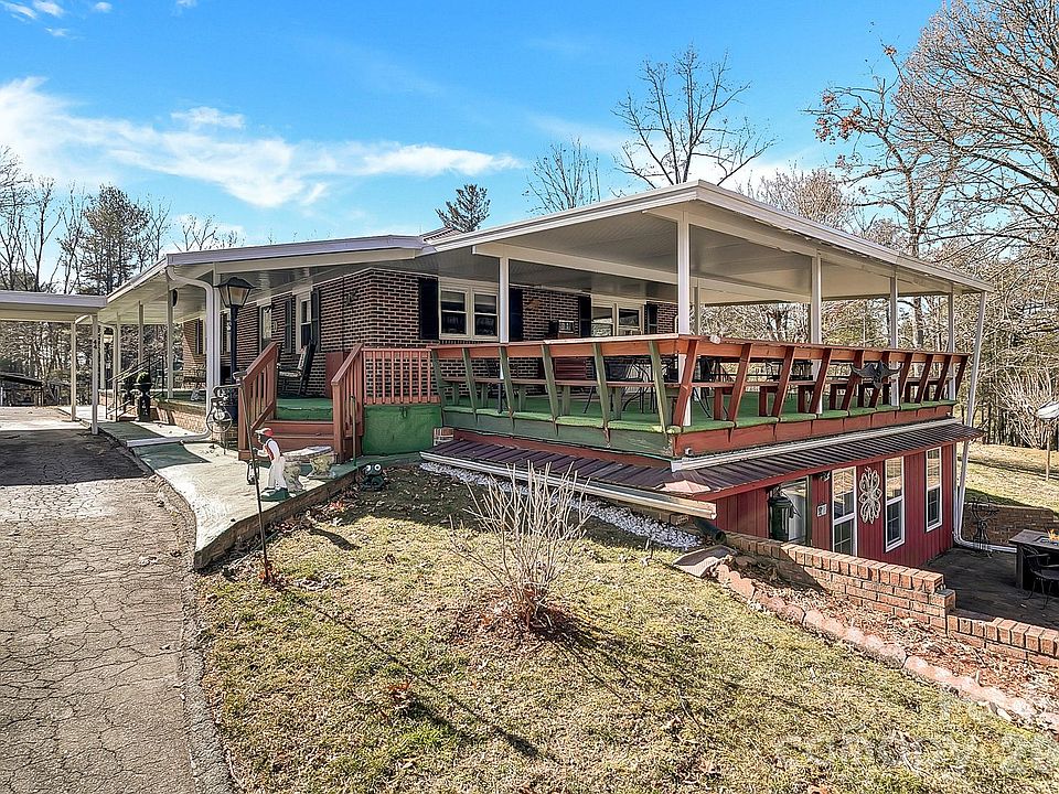 1st image of 44 Tuttle Rd