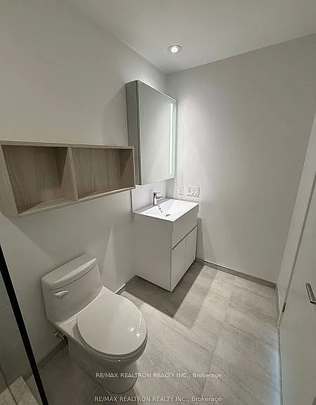 39 Mary St #1802 — Photo 10