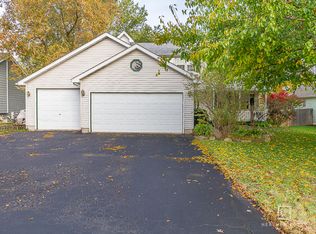 769 Cynthia Dr, Sandwich, IL 60548