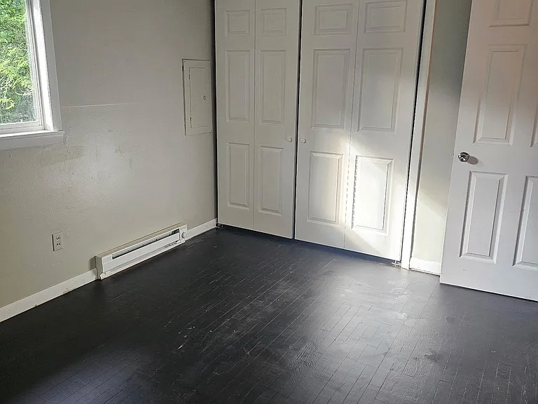 772 Zurich Cir — Photo 5