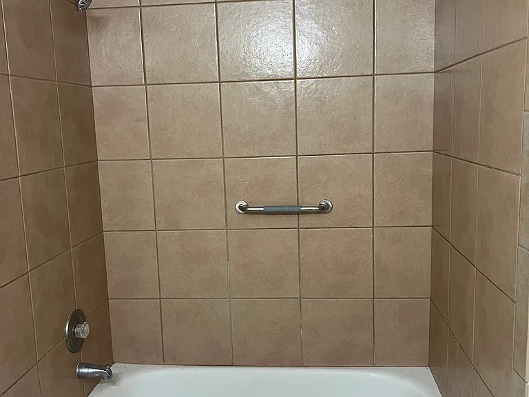 tub & shower