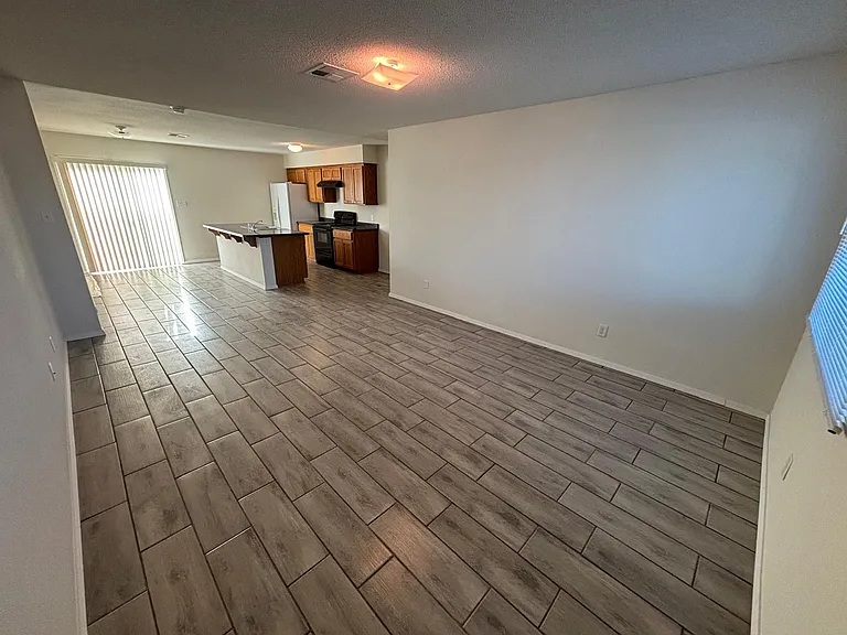 3612 S Isabel Dr — Photo 5