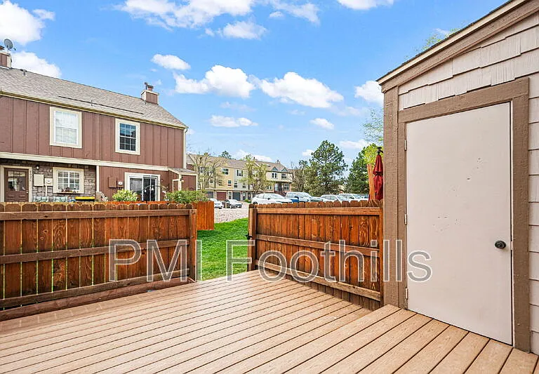 2578 E Nichols Cir — Photo 21